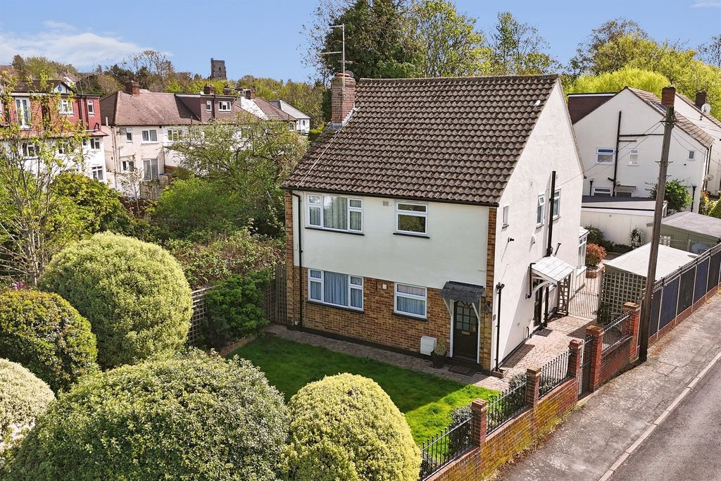 Property photo 2 of 23