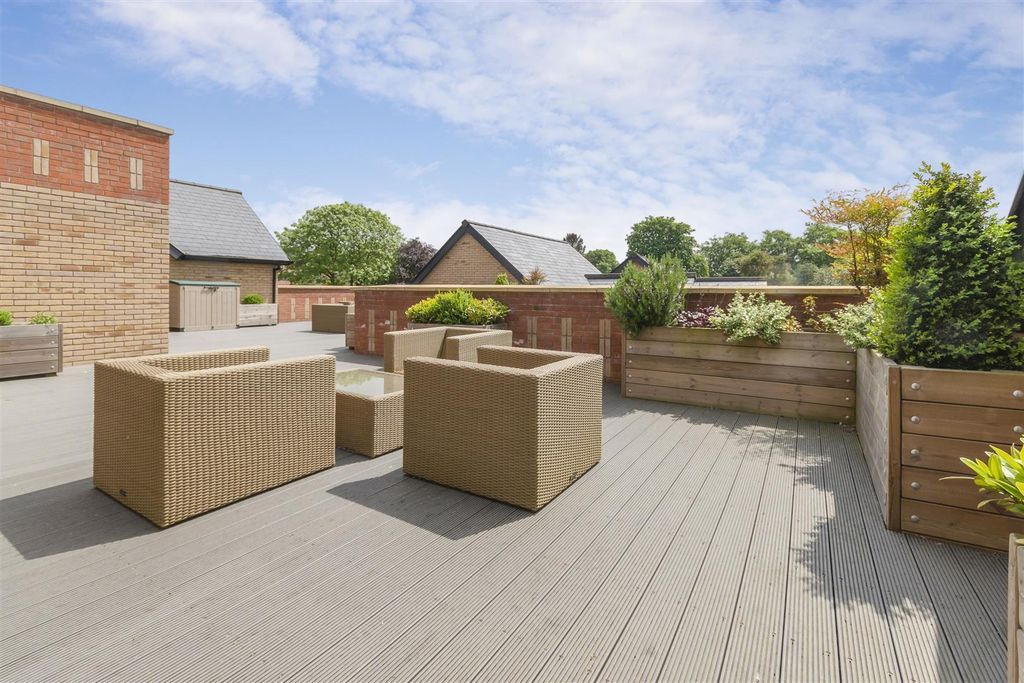 Property photo 1 of 22 Martin Court Roof Terrace.Jpg