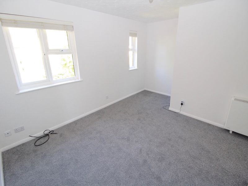 Property photo 2 of 7 Photo 6