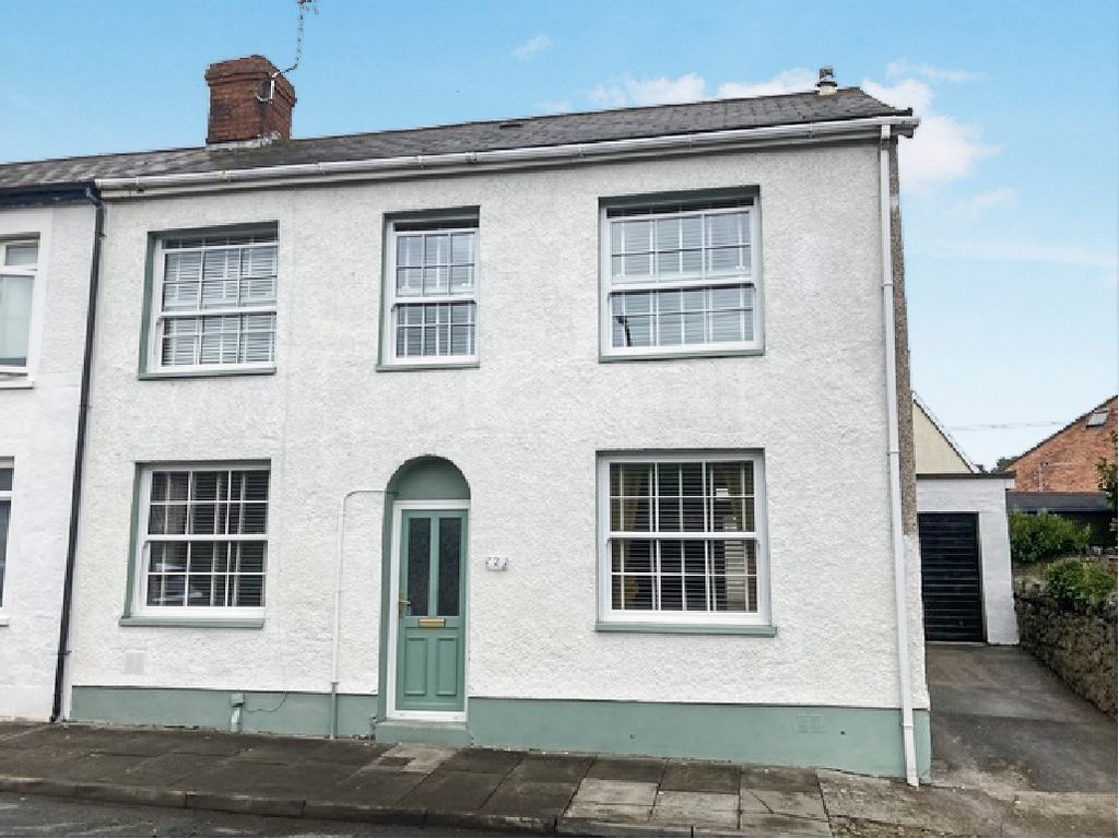 Property photo 1 of 18