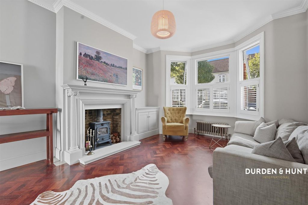 Property photo 3 of 19 The Avenue