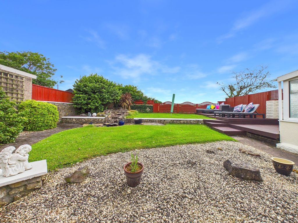 Property photo 3 of 34