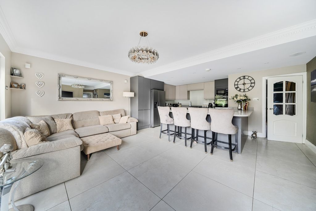 Property photo 3 of 30 1433283-19-69Bd72...