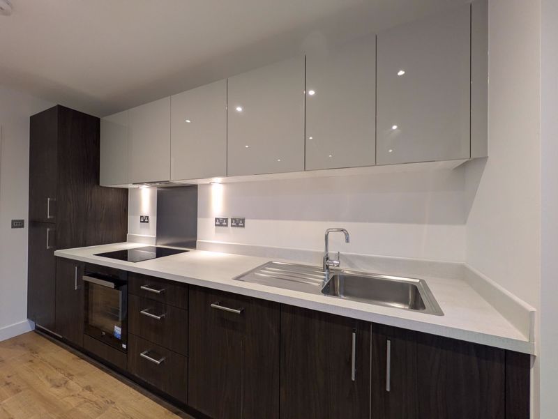 Property photo 3 of 8 Photo 5