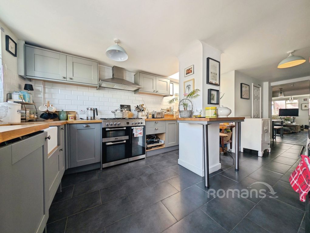 Property photo 3 of 14 Pbox-Img.Jpg