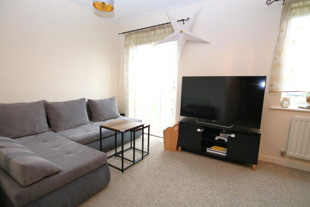 Property photo 3 of 10 Img_1962.Jpg