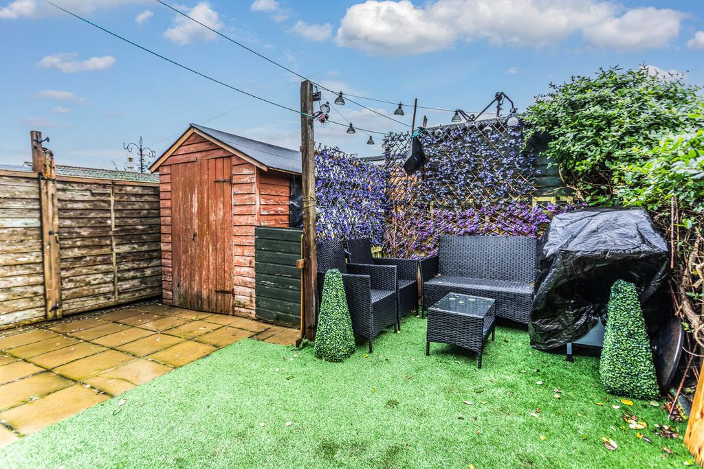 Property photo 2 of 20 Photo 10