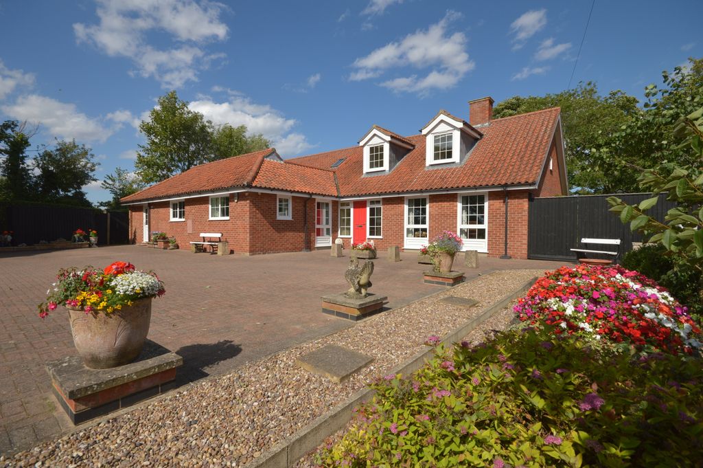Property photo 1 of 34