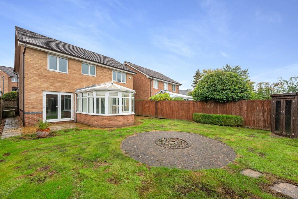 Property photo 2 of 45 5 Madison Park External-2.Jpg
