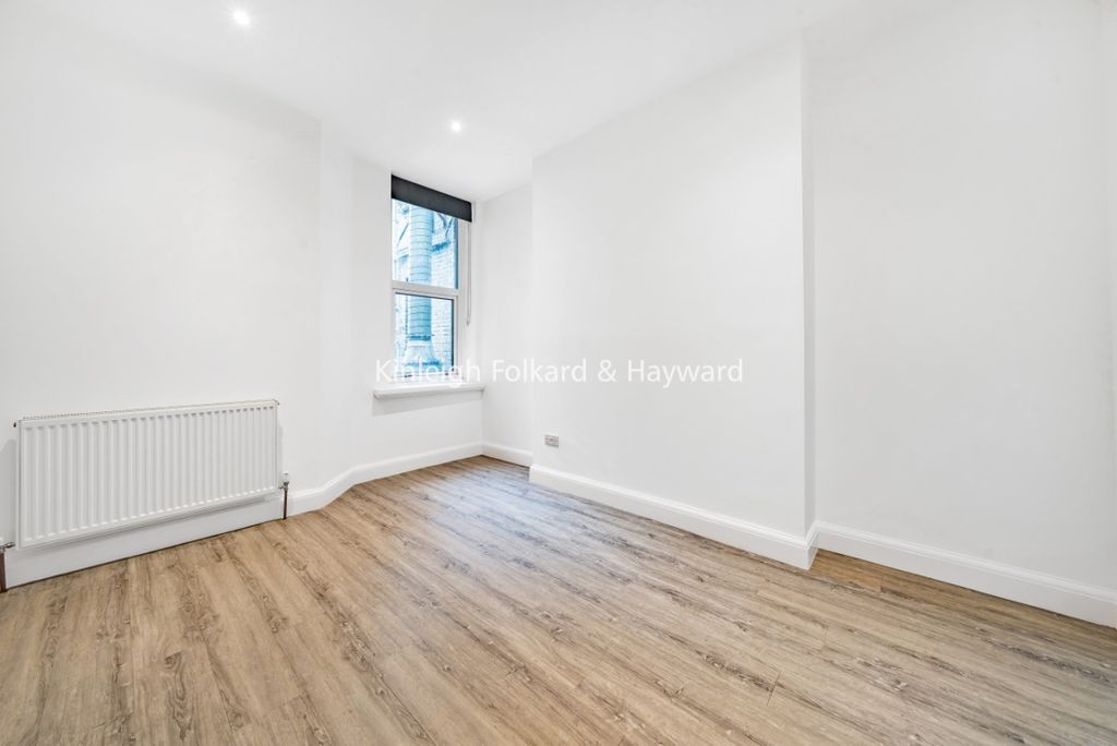 Property photo 3 of 6 34Ed2284-B060-488E-A