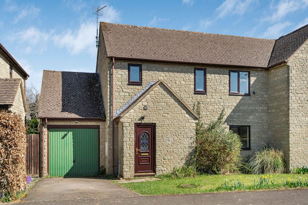 Property photo 1 of 18 Picture No. 03