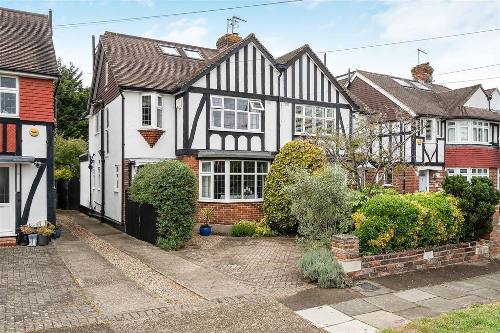 Property photo 1 of 36