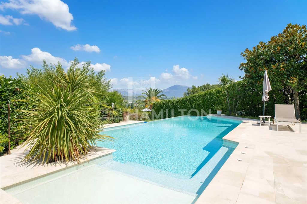Property photo 1 of 22 Elegant Provençal Residence Just A Short Walk From The Village