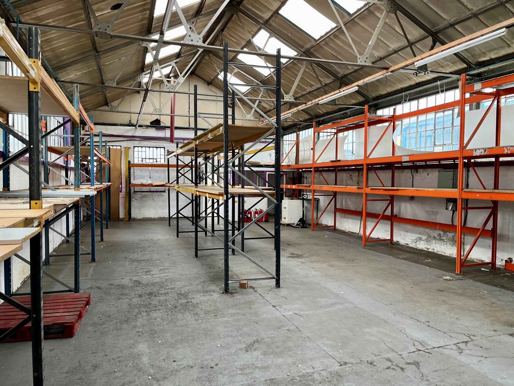 Property photo 3 of 4