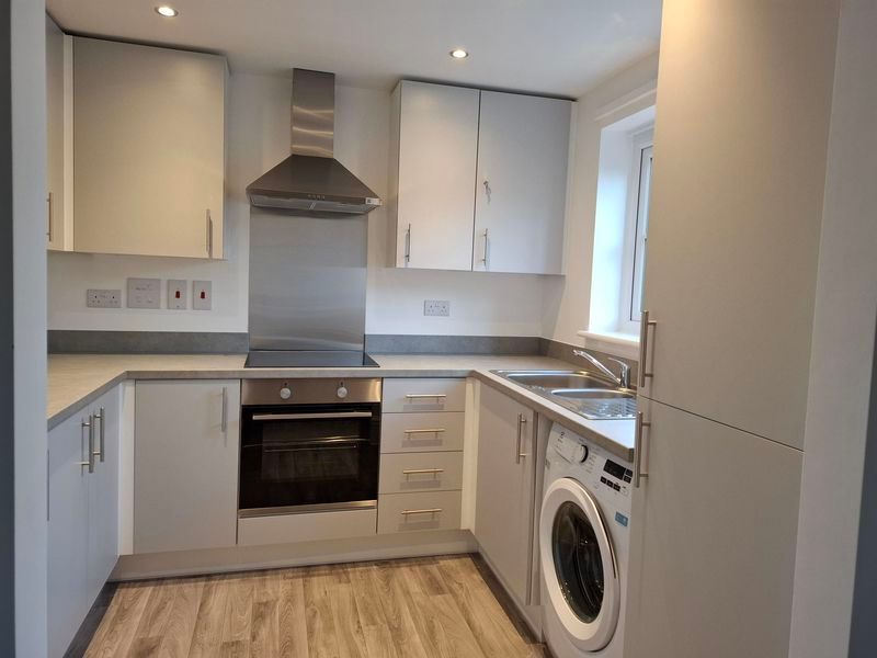 Property photo 2 of 9 Photo 8