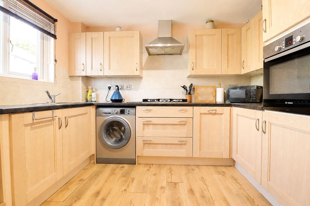 Property photo 2 of 19 2 - Picture No. 05