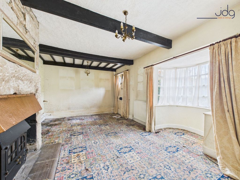 Property photo 2 of 22 Lounge