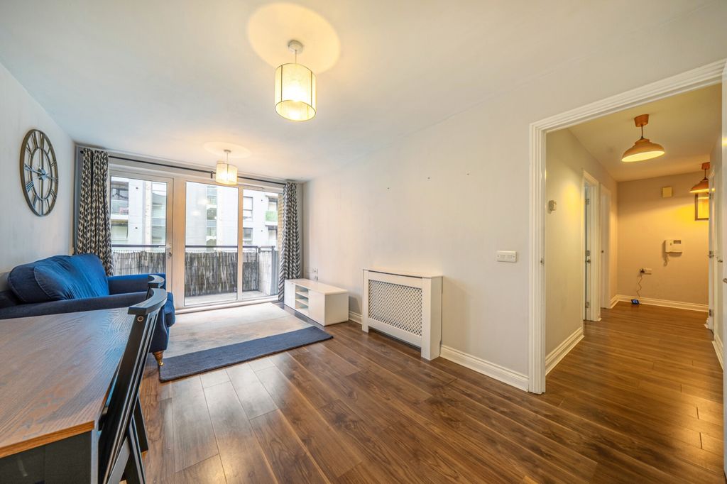 Property photo 2 of 20 1472940-2-6A23F6d...