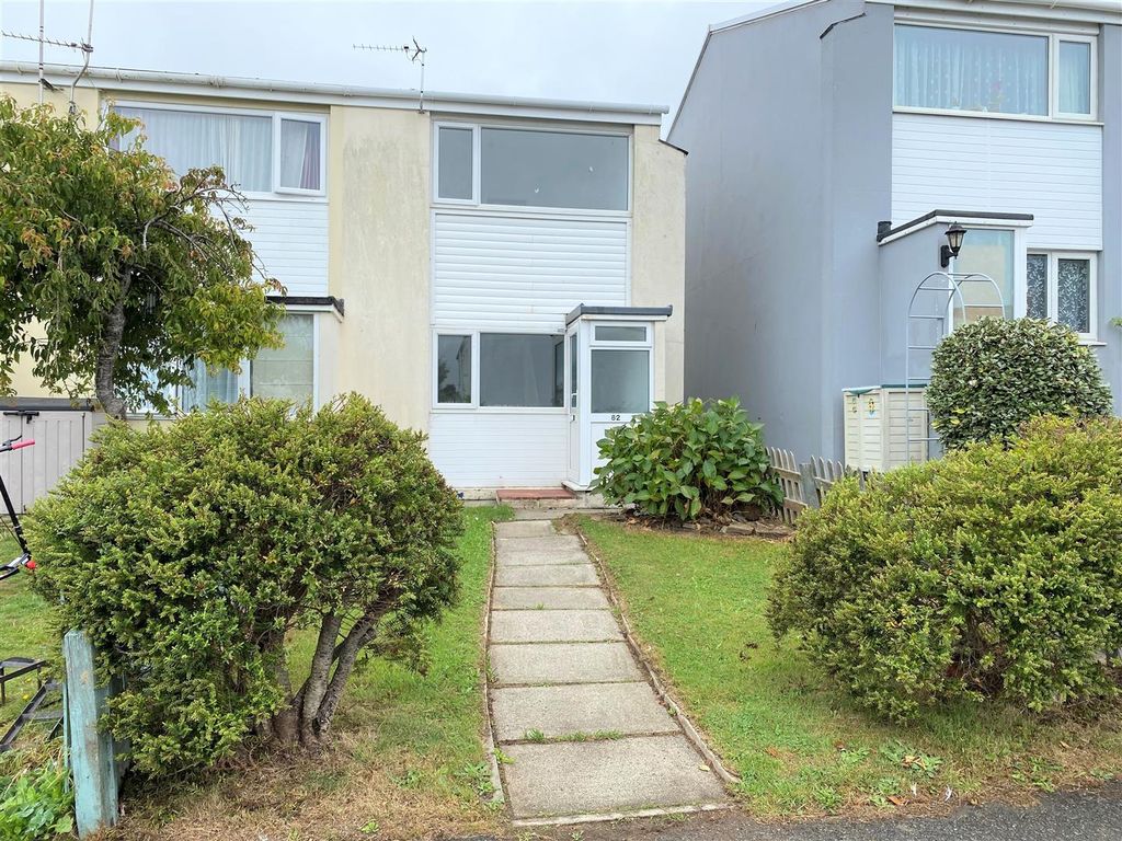 Property photo 1 of 11 82 Polwhele Road