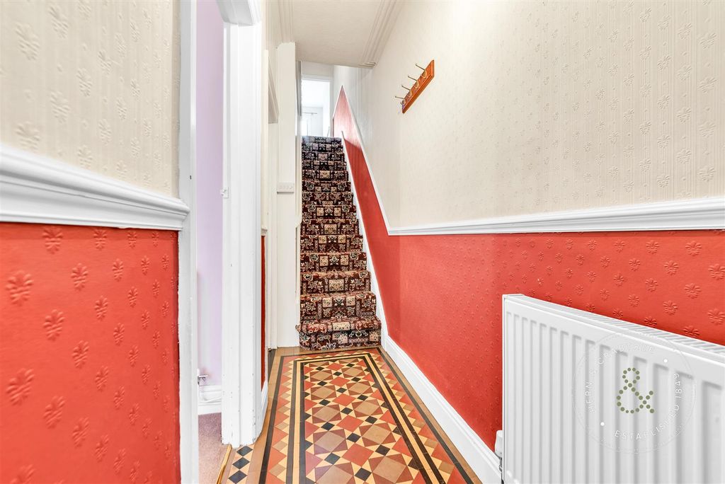 Property photo 2 of 25 Courtenay-Road-10.Jpg