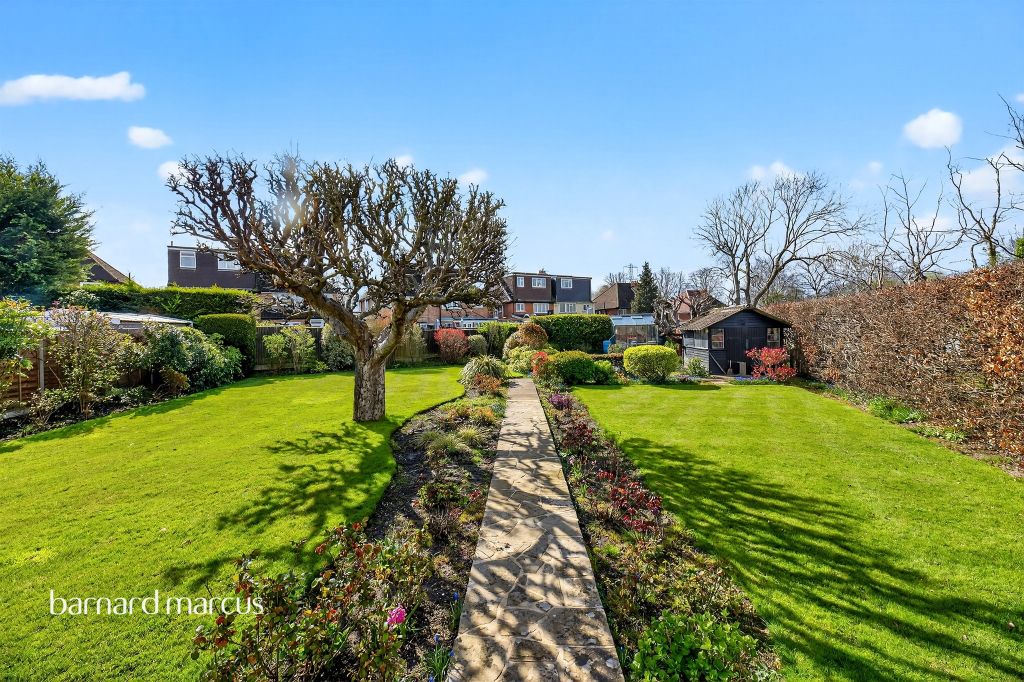 Additional image 6 of 4 bed semi-detached house for saleMortimer Crescent, Worcester Park KT4