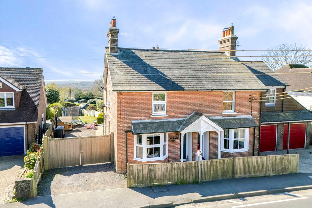 Property photo 1 of 17 Photo 12