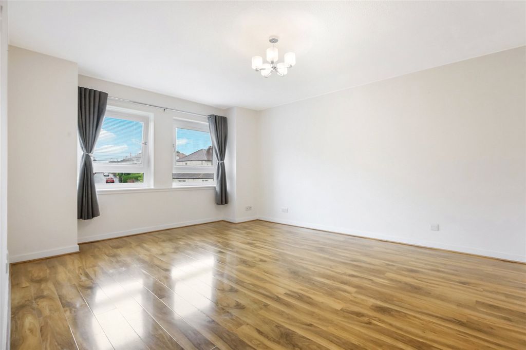 Property photo 2 of 21 Picture No. 04