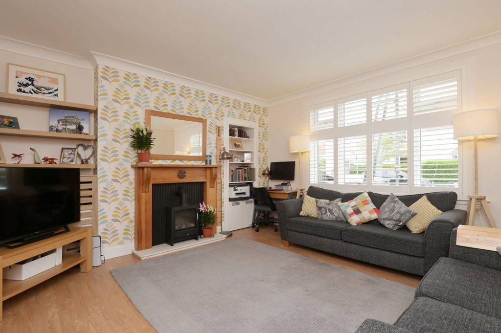 Property photo 2 of 30