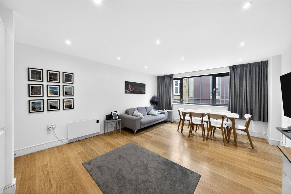 Property photo 2 of 18 Reception Room