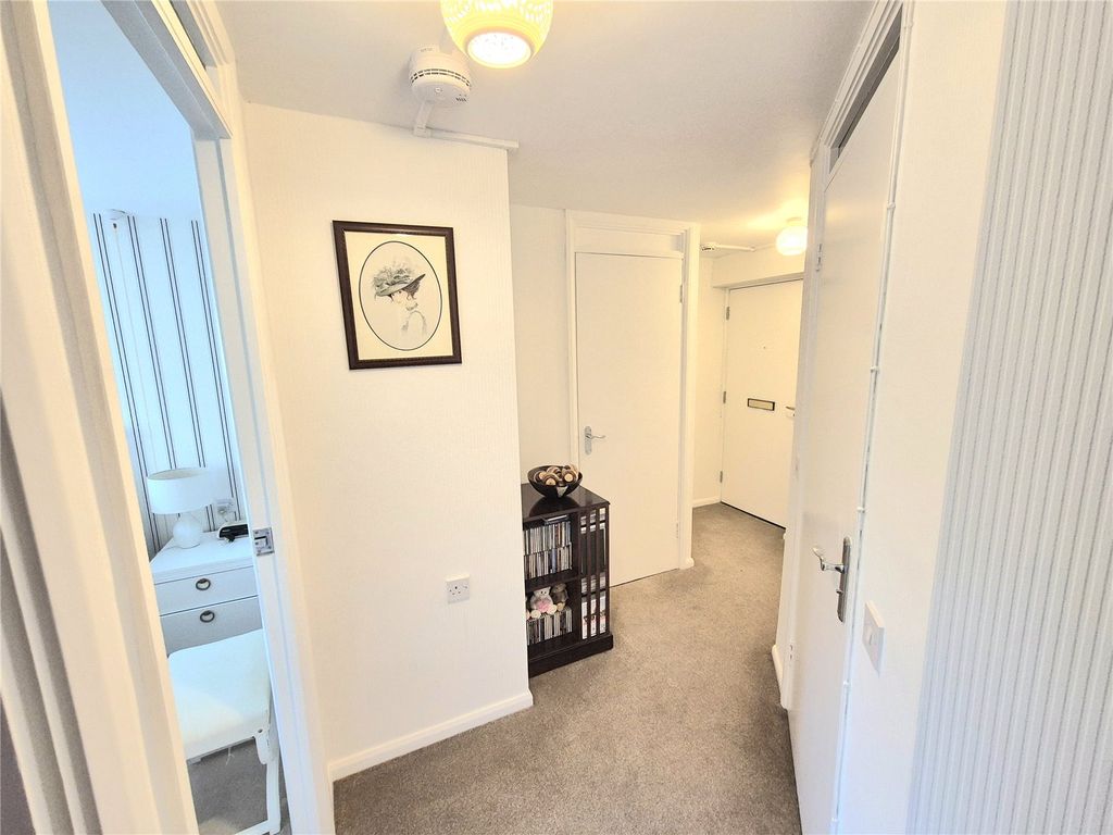 Property photo 2 of 14 Hall