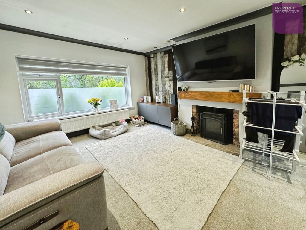 Property photo 2 of 10 Lounge