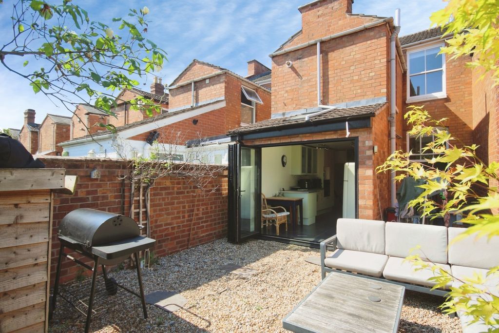 Property photo 2 of 11 Pbox-Img.Jpg