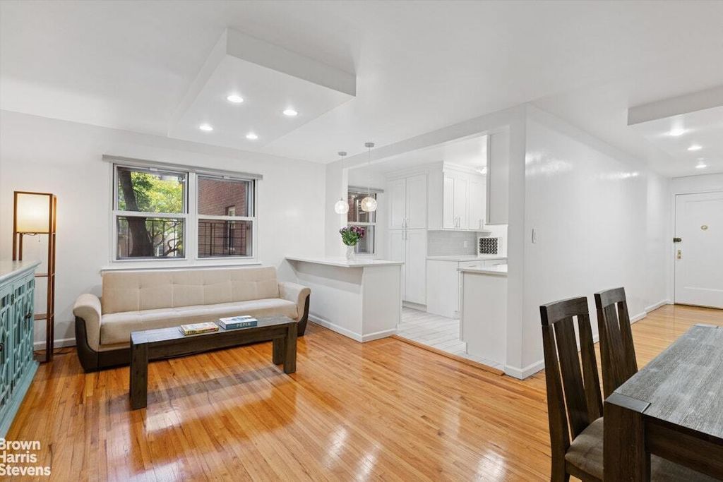 Property photo 3 of 9 <Alttext/>