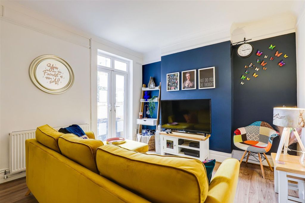 Property photo 3 of 15