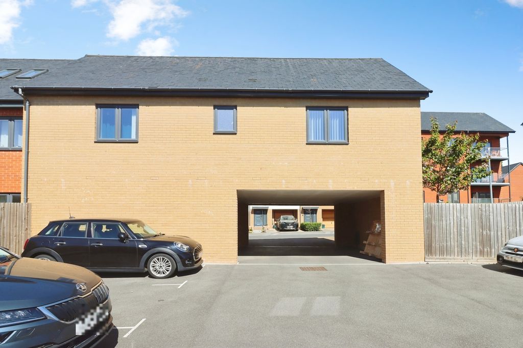 Property photo 3 of 20 Pbox-Img.Jpg