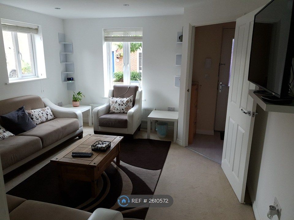 Property photo 3 of 35