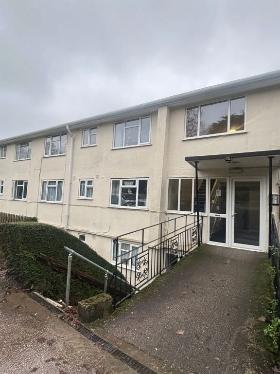 Property photo 1 of 3