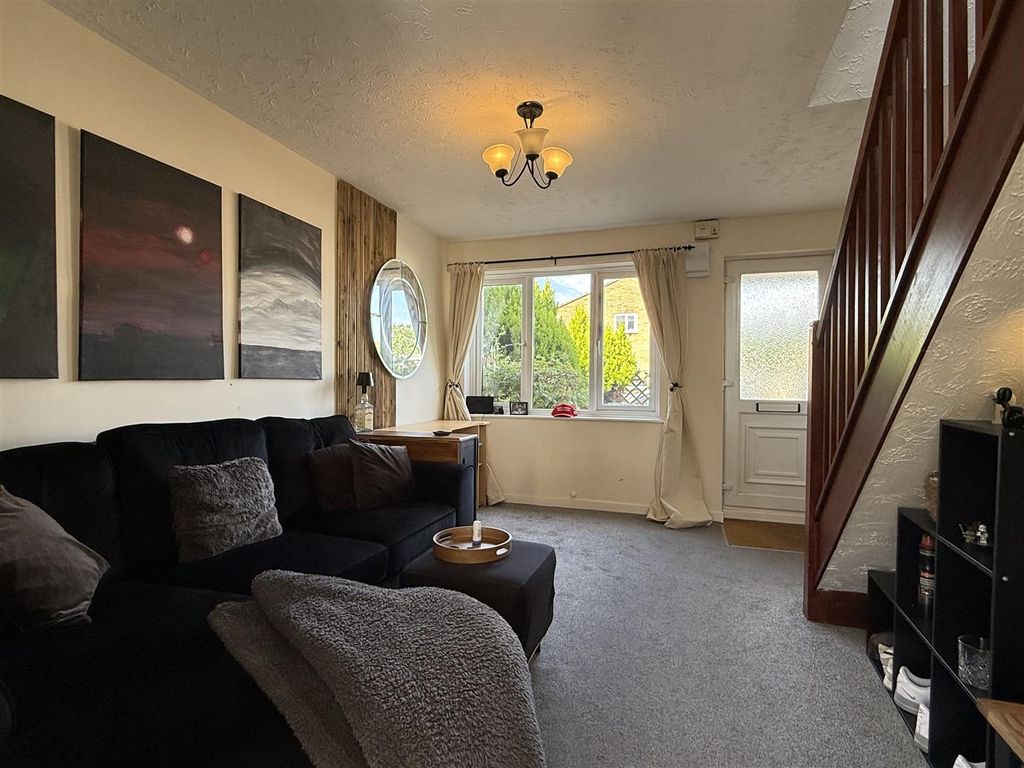 Property photo 3 of 11