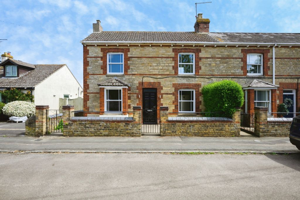 Property photo 1 of 18