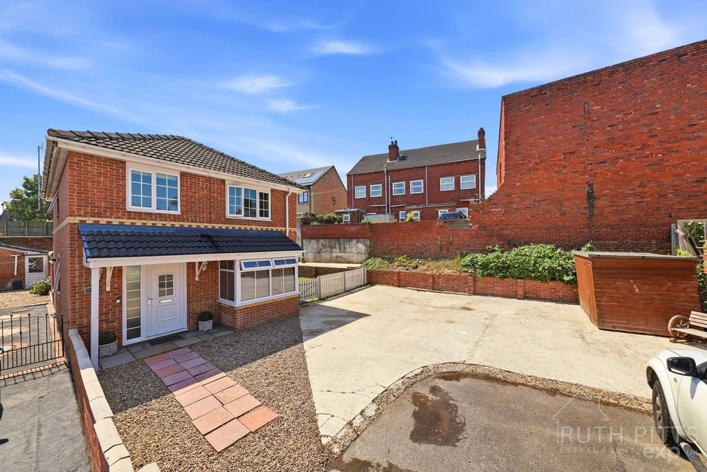 Property photo 1 of 30