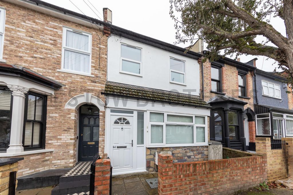 Property photo 1 of 12