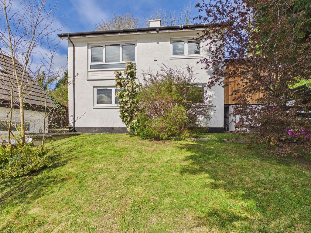 Property photo 1 of 32