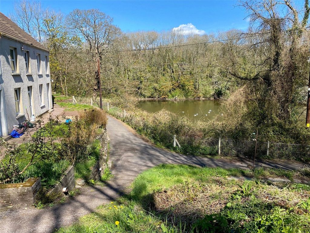 Property photo 1 of 21 Picture No. 02