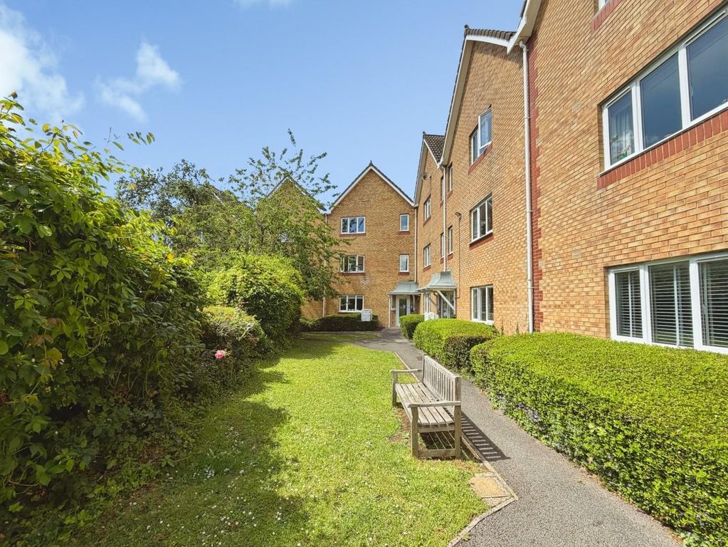 Property photo 2 of 18