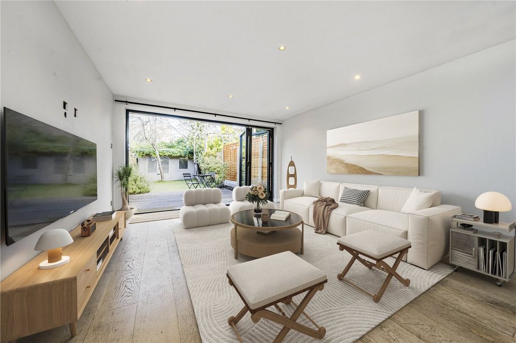 Property photo 2 of 17 Picture No. 31