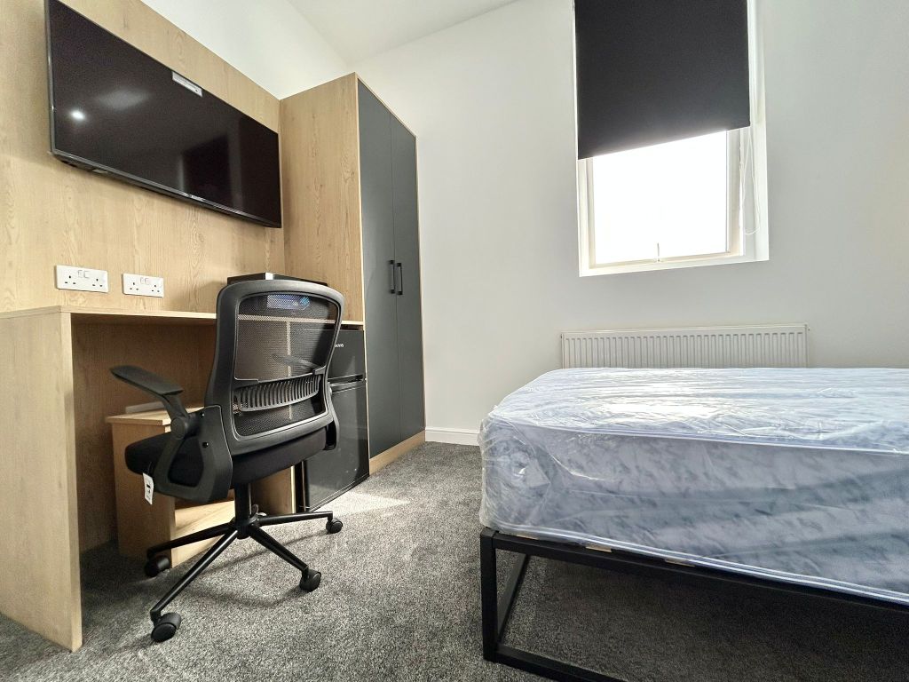 Property photo 3 of 4