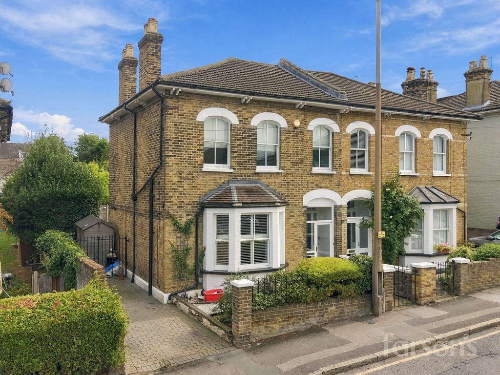 Property photo 1 of 33