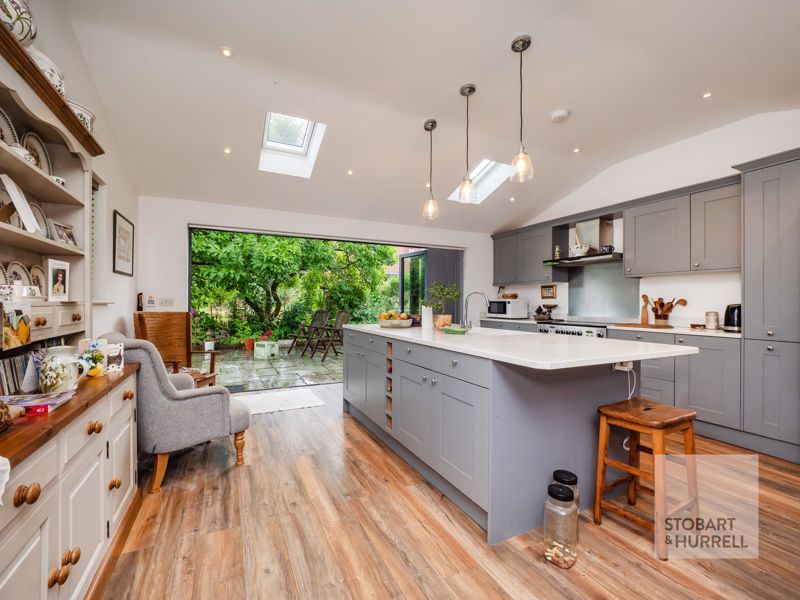 Property photo 2 of 28 Kitchen Outlook