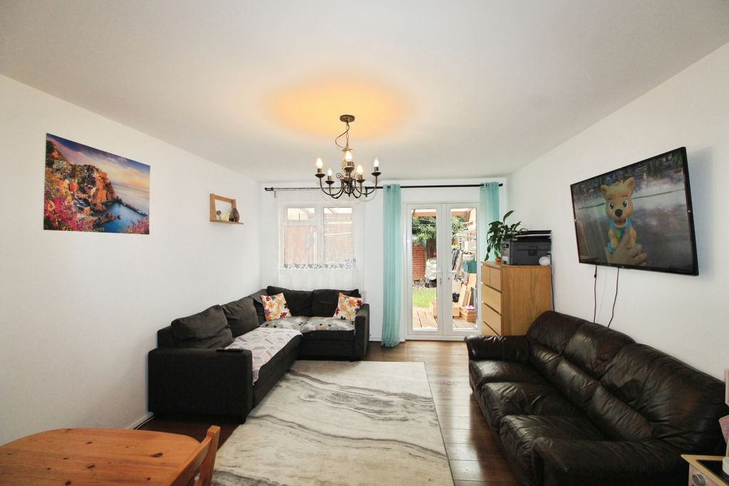 Property photo 3 of 23 Gallery