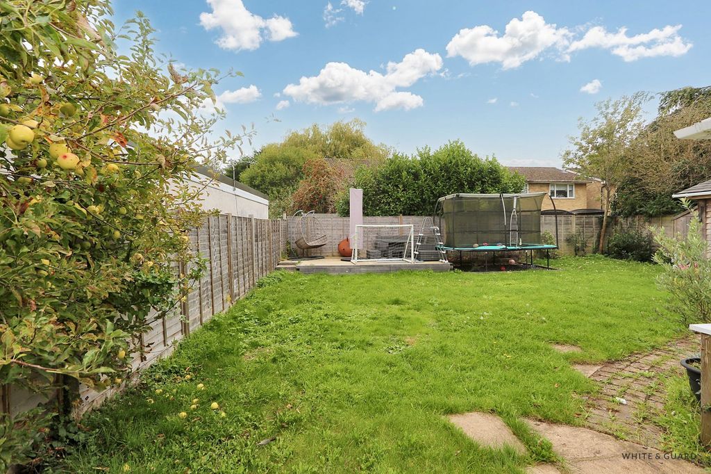 Property photo 3 of 12